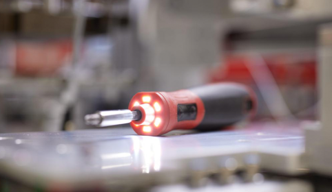 Wiha speedE. Najmocniejszy kieszonkowy pomocnik instalatora