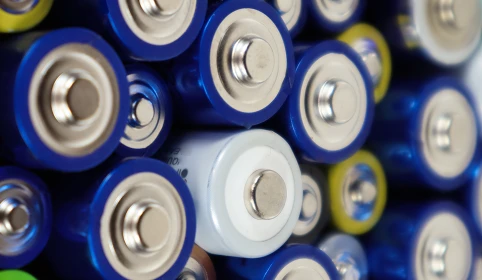Bezpieczniejsze baterie przyszłości są coraz bliżej