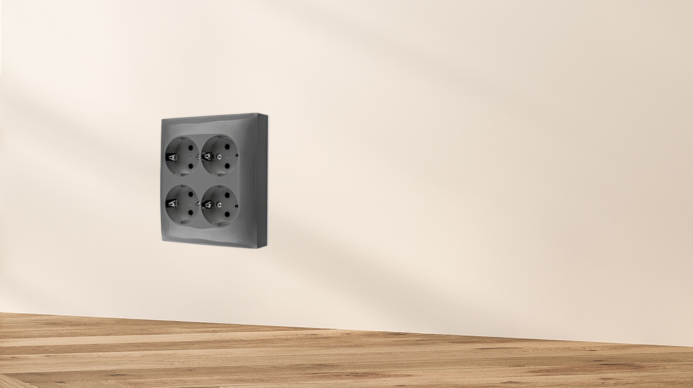 Natynkowa siła w kompaktowej formie. Simon Aquaclick w kolorze głębokiej szarości