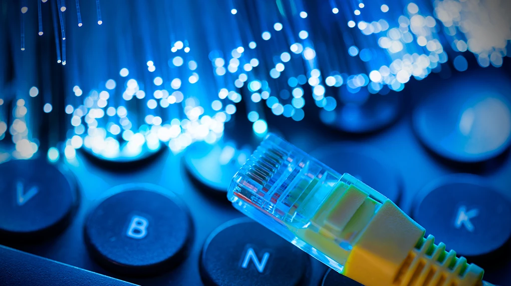 Europa podłączona.  Światłowód jest, ale ludzie wybierają LTE i 5G