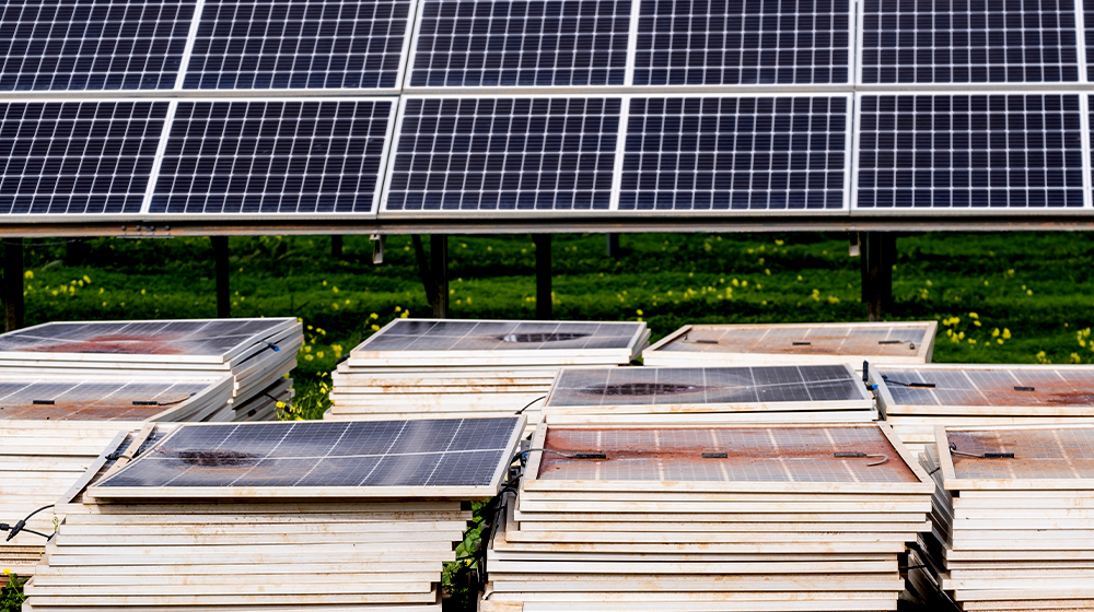 Stare panele fotowoltaiczne? Zapłacisz za ich utylizację