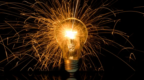 Lumeny na waty – jak oszacować wydajność oświetlenia?