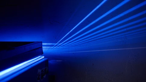 Polski mikrolaser z azotku galu. Światło uwięzione w strukturze quasi-BIC!