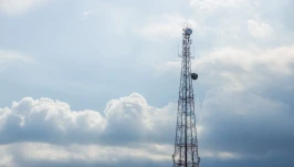 5G 700 MHz wchodzi do gry. Czy skończą się problemy z zasięgiem poza miastami?