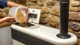 Zamieszanie wokół pelletu. Kto naprawdę chce ograniczyć to paliwo?