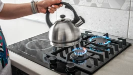 Płyty indukcyjne kontra kuchenki gazowe – co wybierają eksperci?