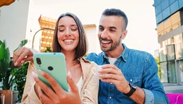 Wolność od algorytmów. Polski telefon podbija USA