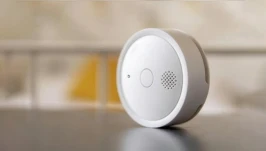 Shelly Plus Smoke Alarm - czujnik dymu, który wpisuje się w smart home