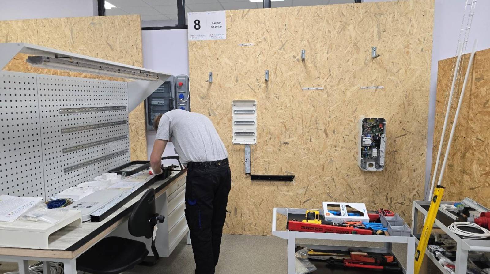 konkurs złoty bezpiecznik - zadanie konkursowe i uczestnik