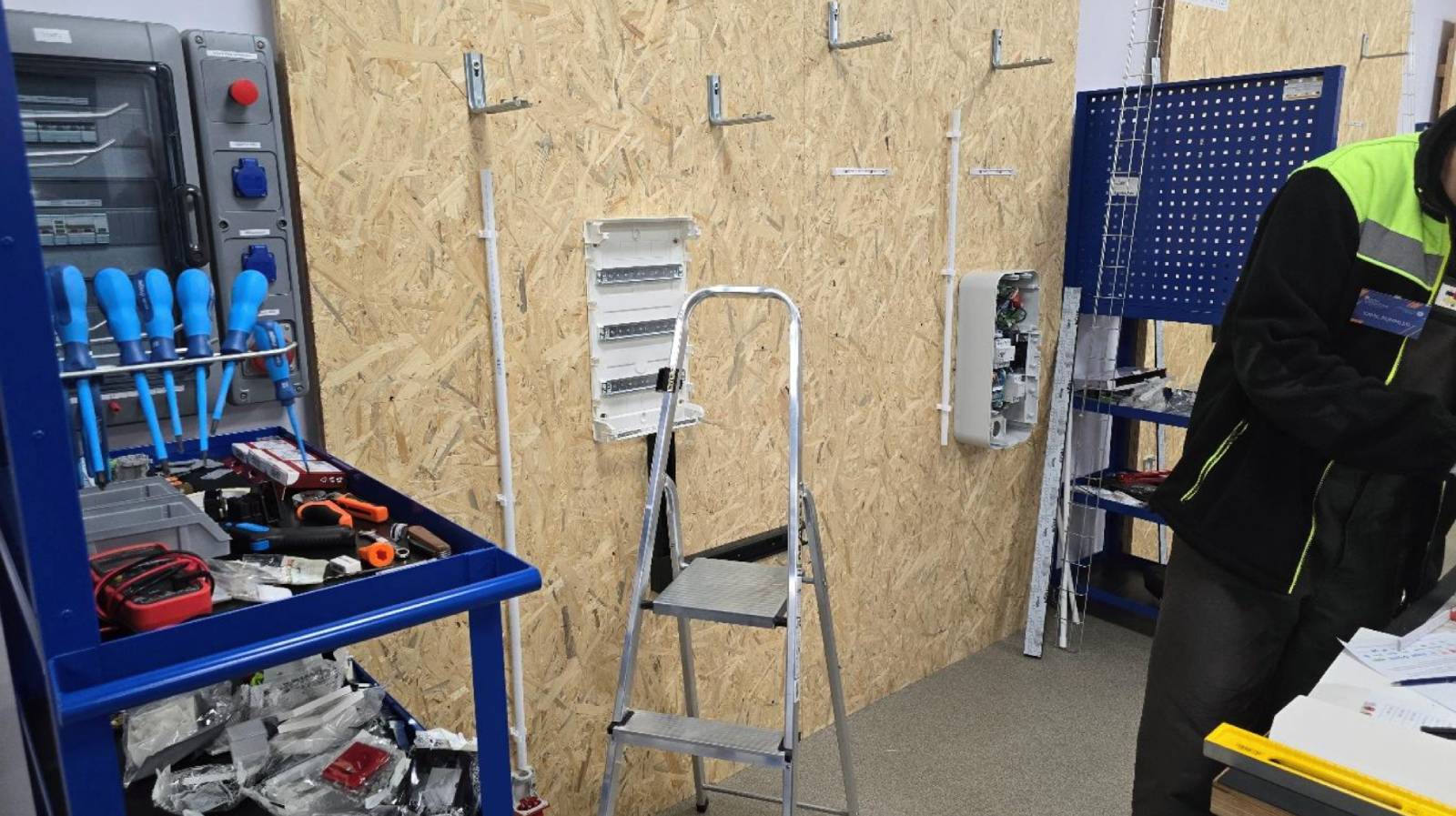 konkurs złoty bezpiecznik - prace montażowe