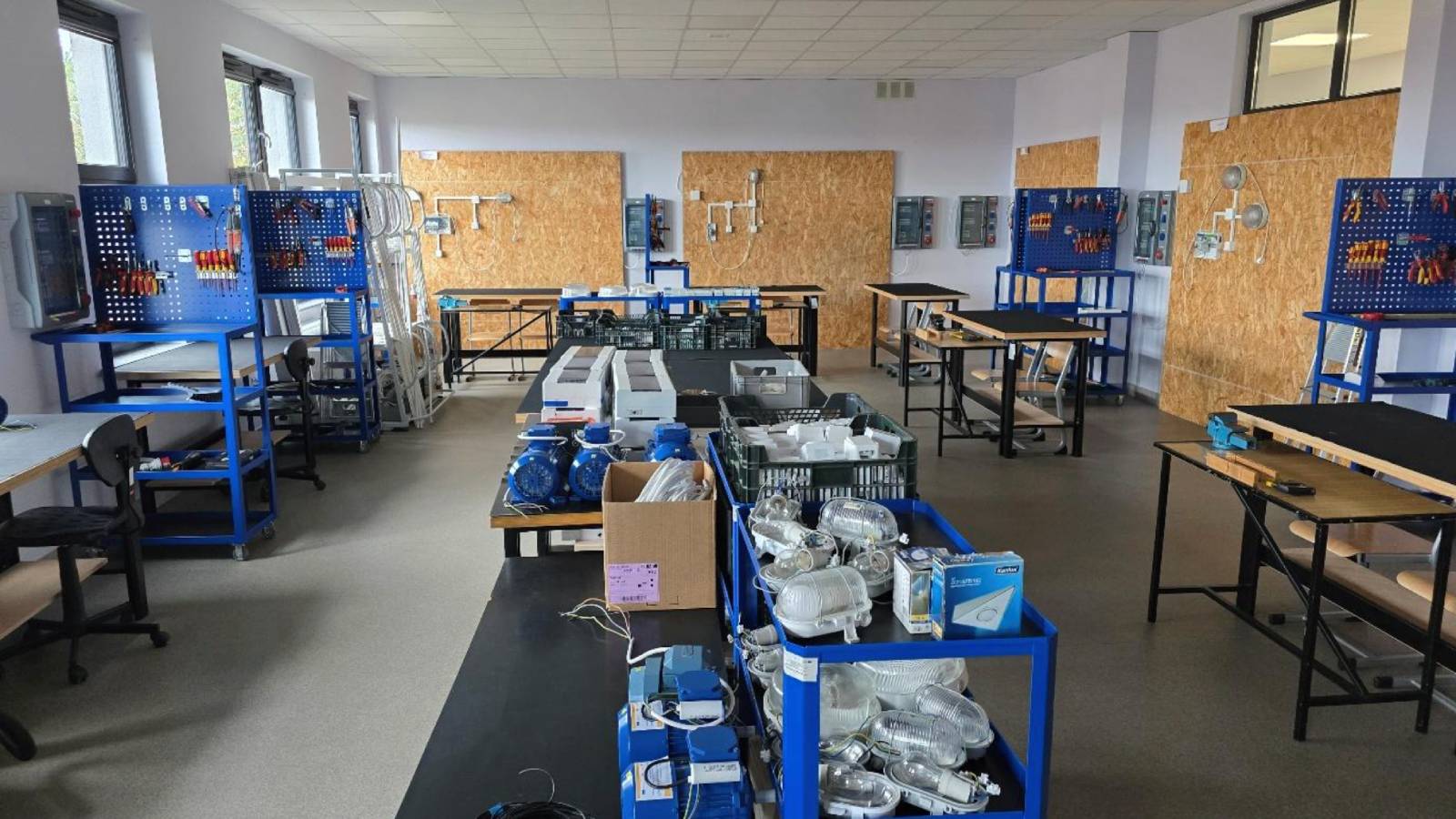 konkurs złoty bezpiecznik - wyposażenie sali